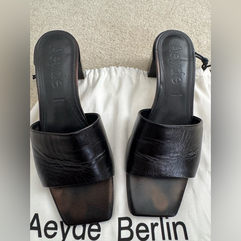 AEYDE Black Lissy Sandals